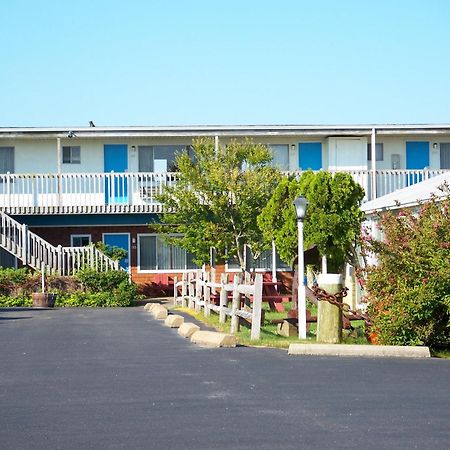 Blue Sea Motor Inn North Truro Exterior photo